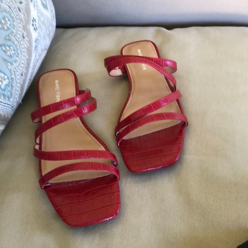 Red Marc fisher  strap  size 9 Sandal new